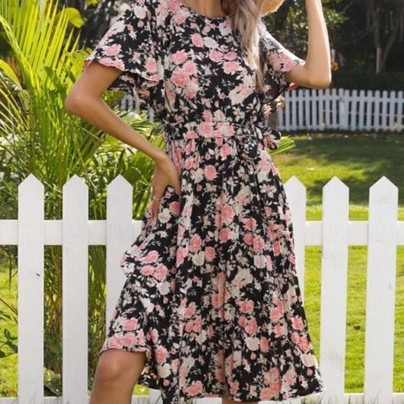 Ditsy Boho Round Neck Black Floral Pleated Belted Dress - Picture 2 of 4